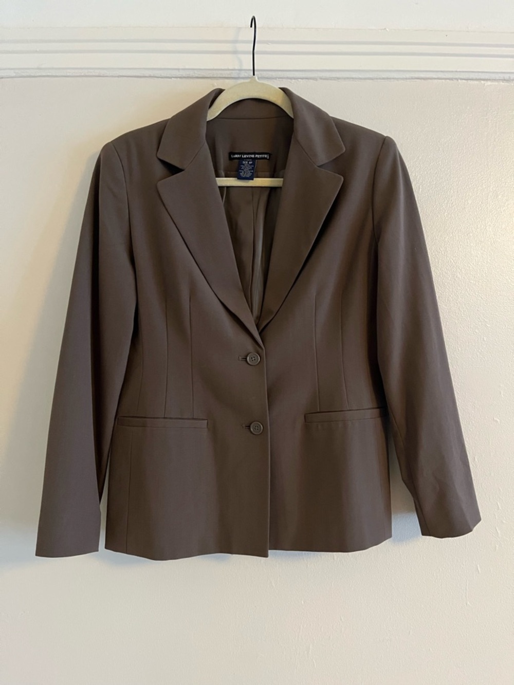 Larry Levine Taupe Brown Tailored Two-Button Blazer